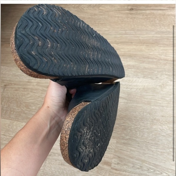 Nautica Slides - Picture 2 of 3